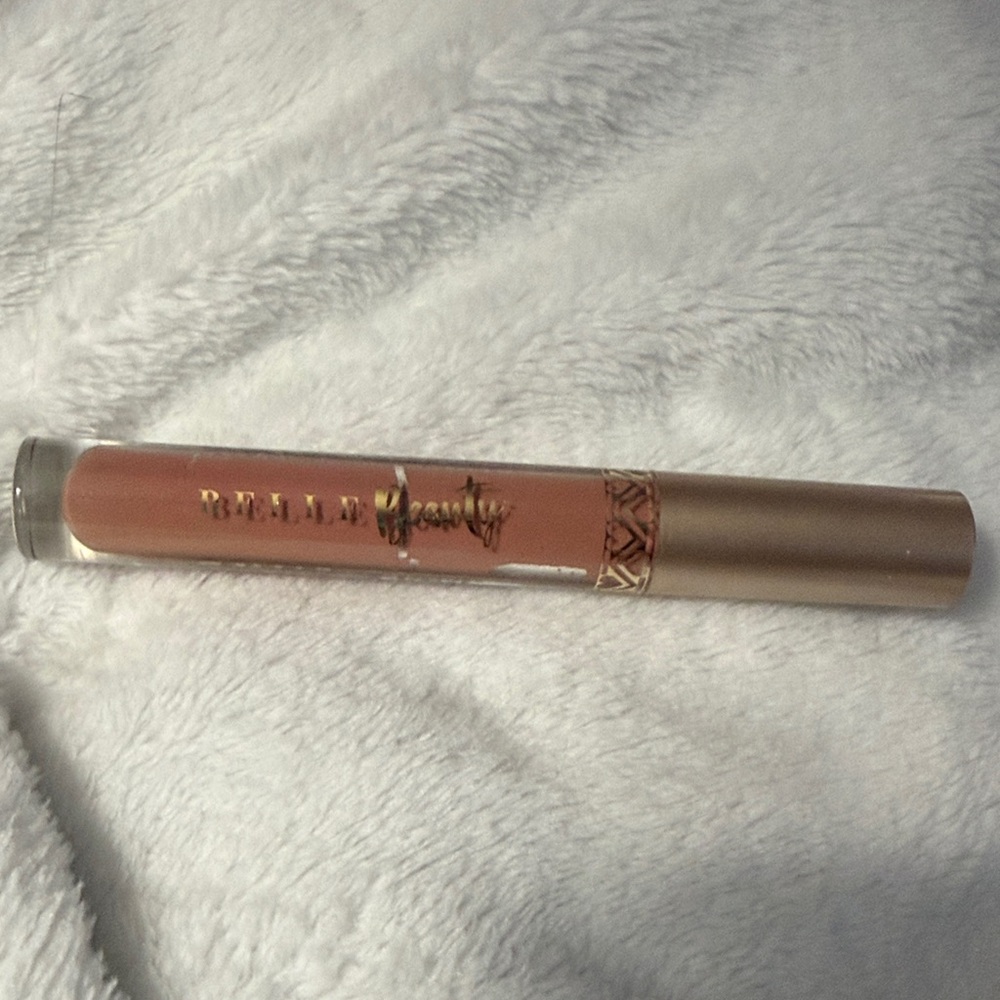 Belle beauty kisser fixer liquid lipstick touch of mauve